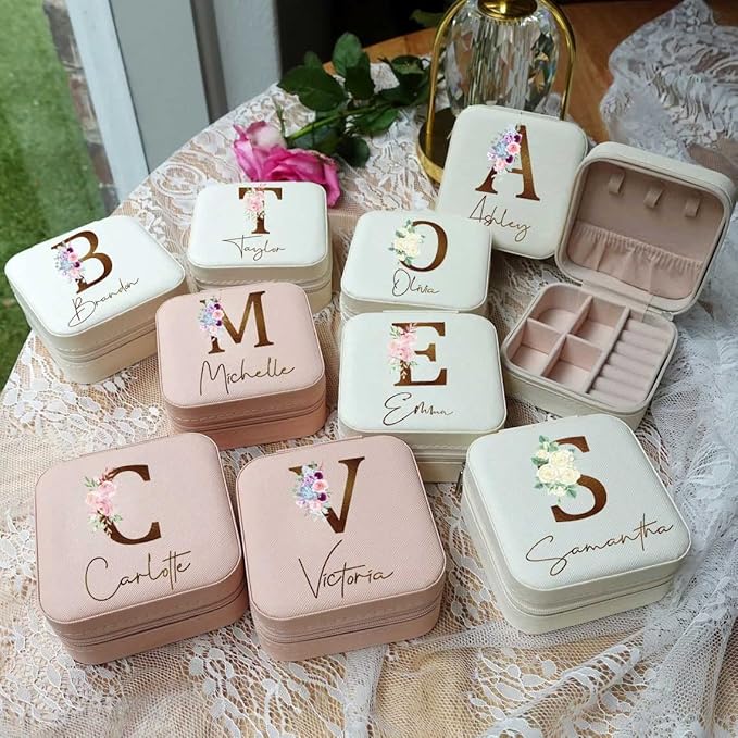 DayOfShe Personalized Bridesmaid Gifts-Travel Jewelry Box for Bachelorette Party Gifts-Leather Initial Floral Jewelry Organizer for Maid of Honor Gift for Bridesmaids