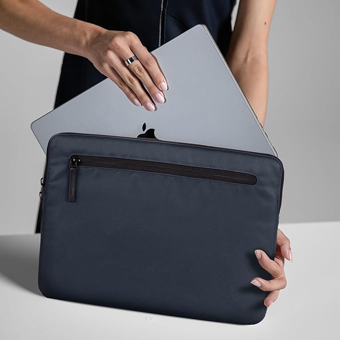 Incase Compact Laptop Sleeve with Flight Nylon - 14-inch MacBook/Laptop & iPad/Tablet Sleeve - Faux Fur Lining, Lightweight, Durable, Weather Resistant, Slip Pocket for Accessories - Navy