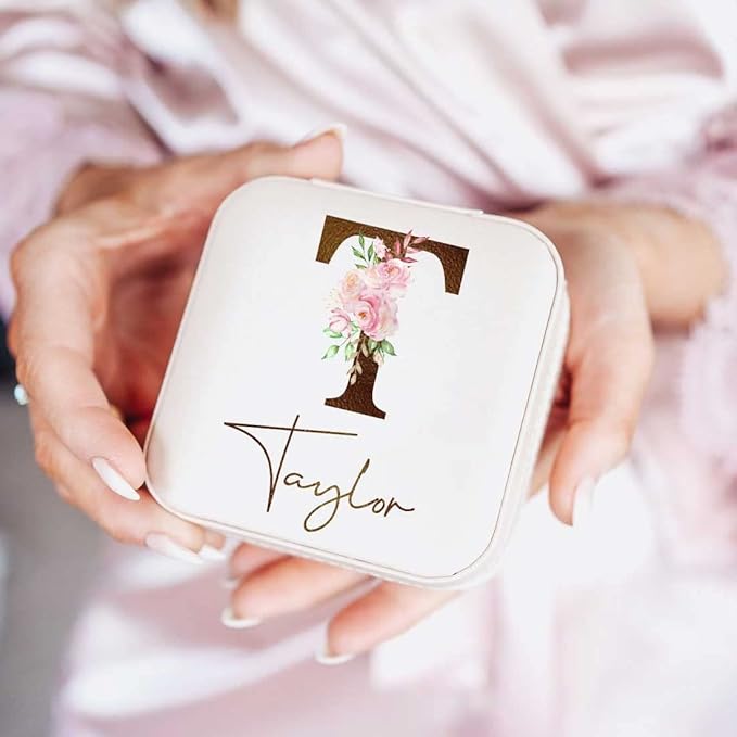 DayOfShe Personalized Bridesmaid Gifts-Travel Jewelry Box for Bachelorette Party Gifts-Leather Initial Floral Jewelry Organizer for Maid of Honor Gift for Bridesmaids
