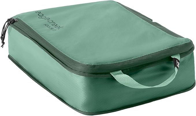 Eagle Creek Pack-It Isolate Compression Cube - Lightweight Compression Cube for Optimizing Luggage Space - Easy-Grab Zipper - Convenient Top Handle - Recycled Materials - Small
