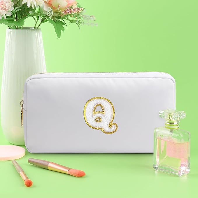 Initial Q Makeup Bags Initial Letter A-Z Cosmetic Bag for Women Friends Daughter Sister Mom Inspirational Gifts Travel Toiletry Bag Christmas Birthday Gifts for Her Bridesmaid Bff Makeup Pouch Q