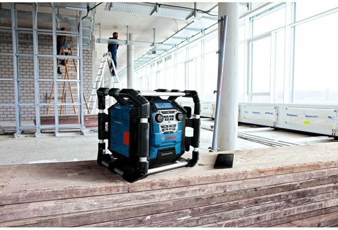 BOSCH GPB18V-5CN 18V Jobsite Radio with Bluetooth® 5.0 and Power Station