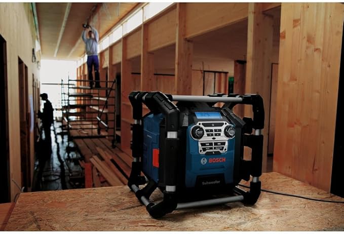 BOSCH GPB18V-5CN 18V Jobsite Radio with Bluetooth® 5.0 and Power Station