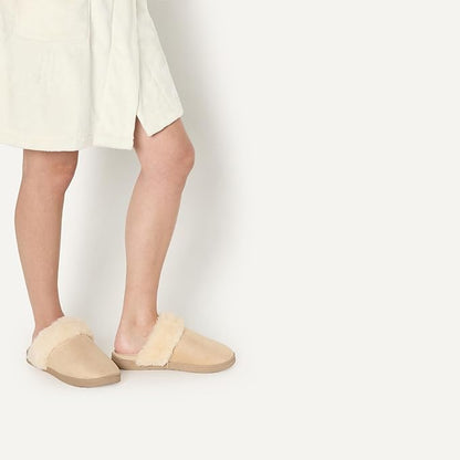 Amazon Essentials womens Faux Fur Cozy Slippers