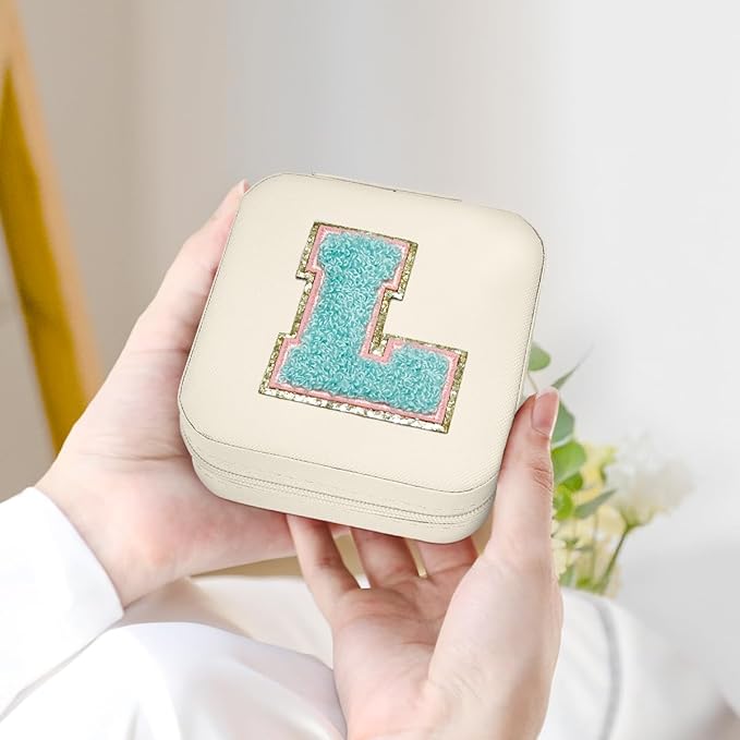 SANDJEST Personalized Jewelry Box, White Travel Jewelry Box with Initial L, Small Monogrammed Jewelry Case Organizer for Girls Women Teen Kids, Mini Travel Essentials Gifts for Birthday Christmas