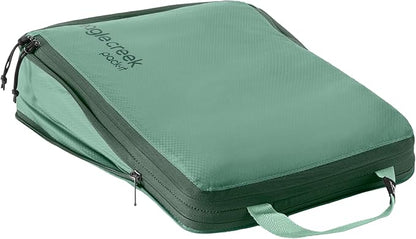 Eagle Creek Pack-It Isolate Compression Cube - Lightweight Compression Cube for Optimizing Luggage Space - Easy-Grab Zipper - Convenient Top Handle - Recycled Materials - Small