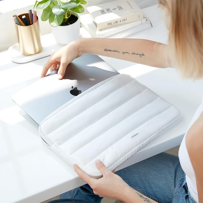 VANDEL - The Original Puffy Laptop Sleeve 13-14 Inch. White Laptop Sleeve for Women. Carrying Case Cover MacBook Pro 14 in, MacBook Air 13 Inch, iPad Pro 12.9, Dell, Asus, HP