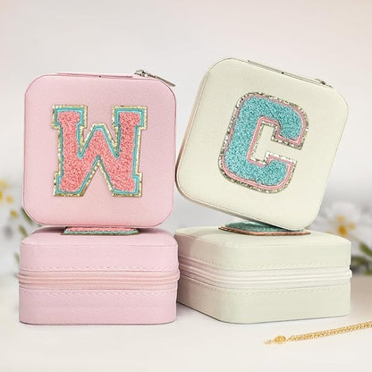 SANDJEST Personalized Jewelry Box, White Travel Jewelry Box with Initial C, Small Monogrammed Jewelry Case Organizer for Girls Women Teen Kids, Mini Travel Essentials Gifts for Birthday Christmas