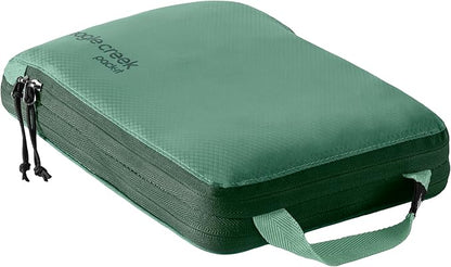 Eagle Creek Pack-It Isolate Compression Cube - Lightweight Compression Cube for Optimizing Luggage Space - Easy-Grab Zipper - Convenient Top Handle - Recycled Materials - Small