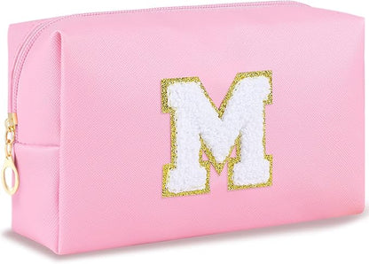 Gifts for Girls Initial Makeup Bag Personalized Cosmetic Bag with Zipper Cute Travel Toiletry Bag Waterproof PU Preppy Makeup Pouch Birthday Gift for Teen Girls Women(Pink M)