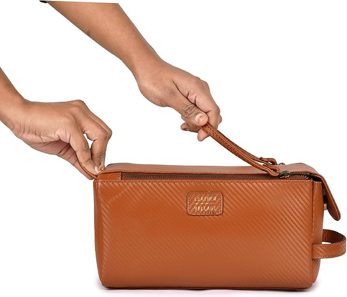 LEATHER VILLAGE Premium Carbon Fiber Genuine Leather Travel Toiletry Bag - Large Dopp Kit, Water-Resistance Bathroom Kit & Shaving Organizer for Men & Women - Tan