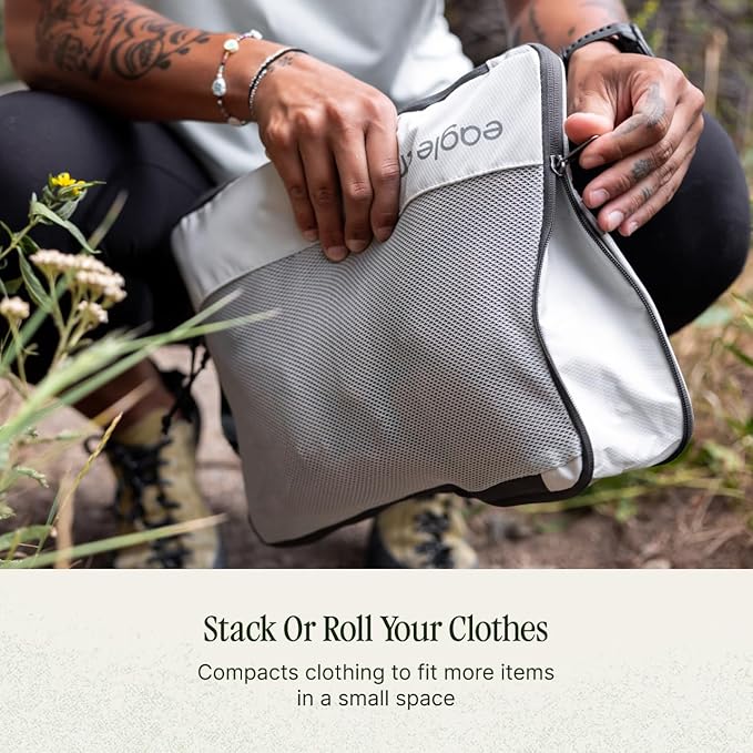 Eagle Creek Pack-It Isolate Compression Cube - Lightweight Compression Cube for Optimizing Luggage Space - Easy-Grab Zipper - Convenient Top Handle - Recycled Materials - Small