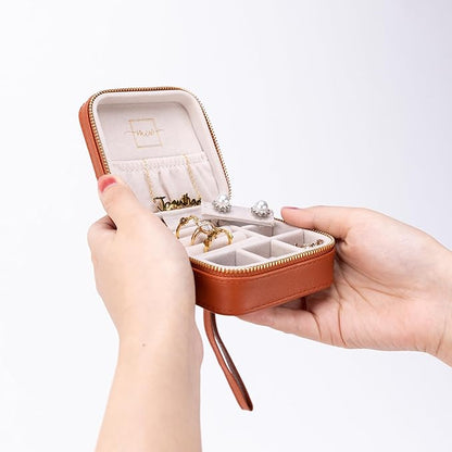 Angelina's Palace Personalized Jewelry Case with Name Engraved,Custom Leather Travel Jewelry Organizer Box for Rings,Earrings,Necklaces,Birthday Bridesmaid Gift For Women