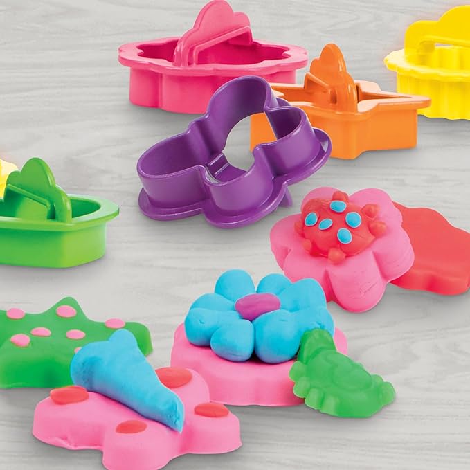 Play-Doh Flower Shop Playset, 27 Garden Toy Accessories, Kids Arts & Crafts, 3+ (Amazon Exclusive)