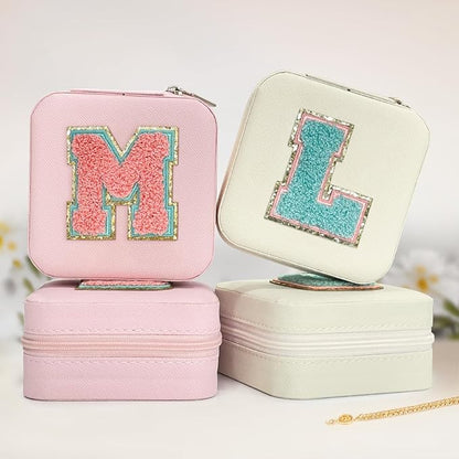SANDJEST Personalized Jewelry Box, White Travel Jewelry Box with Initial L, Small Monogrammed Jewelry Case Organizer for Girls Women Teen Kids, Mini Travel Essentials Gifts for Birthday Christmas