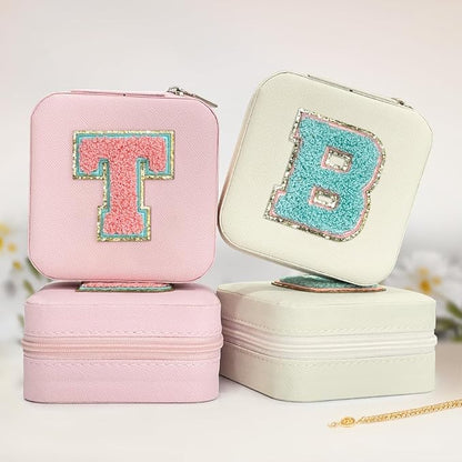 SANDJEST Personalized Jewelry Box, White Travel Jewelry Box with Initial B, Small Monogrammed Jewelry Case Organizer for Girls Women Teen Kids, Mini Travel Essentials Gifts for Birthday Christmas