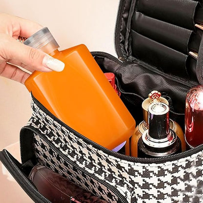 100PCS Mini Size Travel Bottles 2oz Travel Shampoo Plastic Empty Bottles, Refillable Cosmetic Containers with Flip Cap Clear Portable Small Bottles for Liquid, Lotions, Cream, Toner, Body Soap