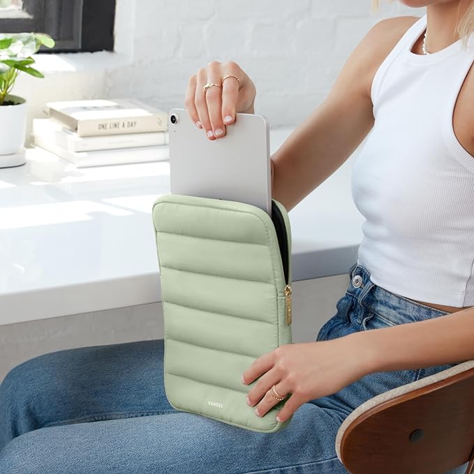 Vandel - The Original Puffy iPad Sleeve 9-11 Inch Tablet Sleeve, Green i Pad Case for Women and Men, Cute iPad Air Pouch, 9 10 Inch, 11 Inch Bag