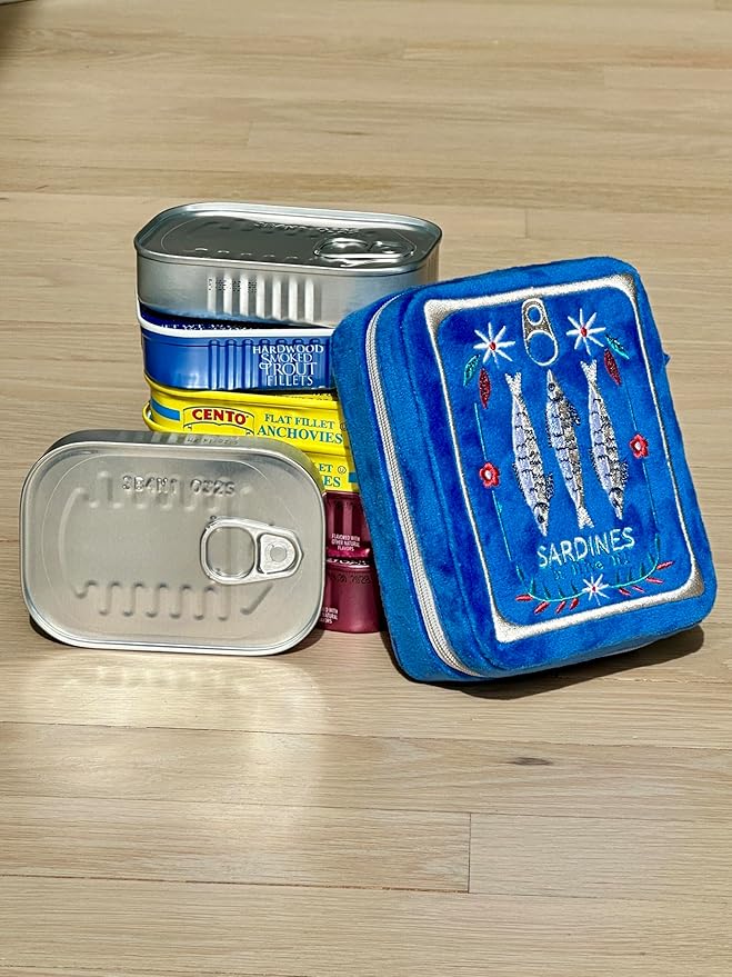 Living Royal Jewelry Travel Case – Portable Box with Mirror and Zipper for Rings, Necklaces, Earrings, Bracelets (Sardine)