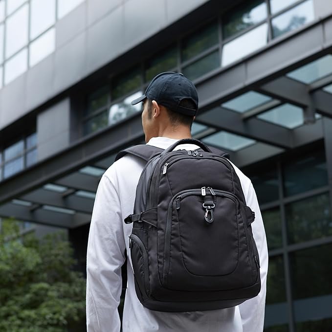 Amazon Basics Travel Laptop Backpack for 17 in / 43.1 cm Laptop, Black