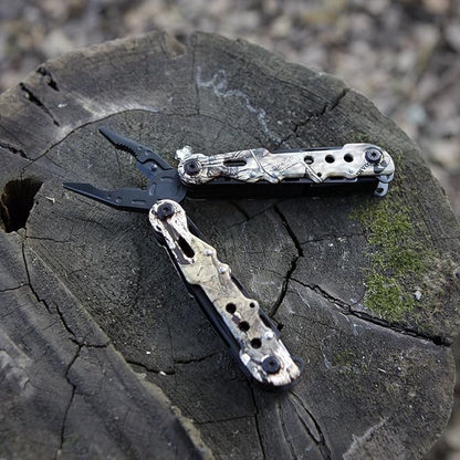 MOSSY OAK Multitool, 13-in-1 Folding Multi Tool Plier with Nylon Sheath, Stainless Steel Camo EDC Tool, Portable Pocket Knife for Camping, Survival, Hunting, Hiking, Outdoor & Christmas Gifts for Men