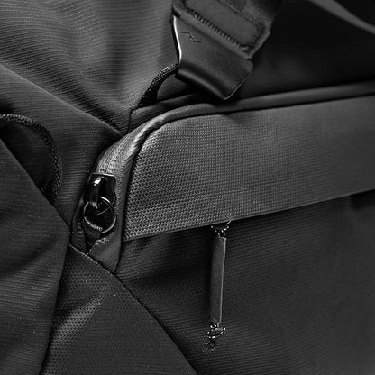 Peak Design Travel Duffel, Extra-Wide Single Zip Access, Weatherproof Shell, 4 External Pockets, Fits Packing Cubes & Camera Cubes, Ideal for Weekend Trips, Versatile Duffel Bag for Travel