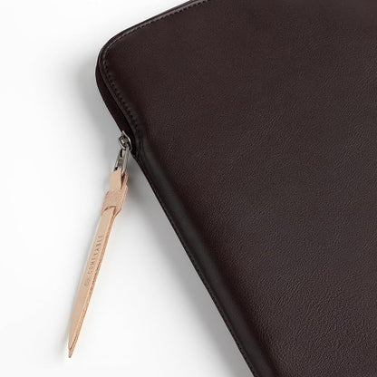 Comfyable Slim Protective Laptop Sleeve Compatible with 13/13.3/14 Inch MacBook Air & MacBook Pro, Mac Travel Case, Laptop Pouch, Slim PU Leather Cover M5/M4/M3/M2/M1 2025-2021, Chocolate
