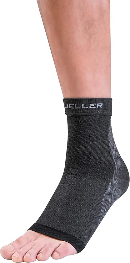 Mueller Sports Medicine OmniForce Plantar Fascia Sock for Men and Women, Foot Pain Relief Support, Ideal for Compression Around Heel, Arch, & Ankle, Fits Right or Left, Black