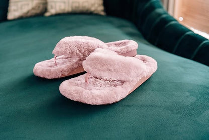 OLUKAI Kipe'a Heu Women's Sandal Slippers, Soft & Comfortable Shearling-Wrapped Straps, Durable Rubber Outsoles for All-Day Wear, Causal & Cute Everyday Style