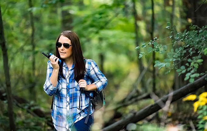 Motorola Solutions, Portable FRS, T270, Talkabout, Two-Way Radios, Rechargeable, 22 Channel, 25 Mile, Black W/Blue, 2 Pack