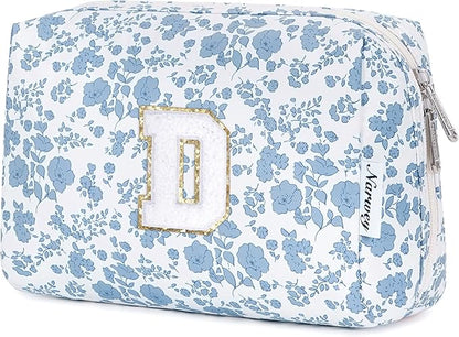 Narwey Birthday Gifts for Teen Girls Kids Women Personalized Initial Floral Makeup Bag Cute Cosmetic Trendy Stuff 6 8 10 11 12 13 14 16 18 Years Old Travel Toiletry Bag (Little Blue Flower D)