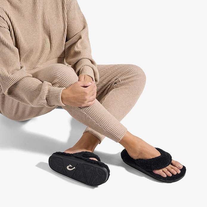 OLUKAI Kipe'a Heu Women's Sandal Slippers, Soft & Comfortable Shearling-Wrapped Straps, Durable Rubber Outsoles for All-Day Wear, Causal & Cute Everyday Style