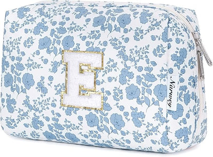 Narwey Birthday Gifts for Teen Girls Kids Women Personalized Initial Floral Makeup Bag Cute Cosmetic Trendy Stuff 6 8 10 11 12 13 14 16 18 Years Old Travel Toiletry Bag (Little Blue Flower E)