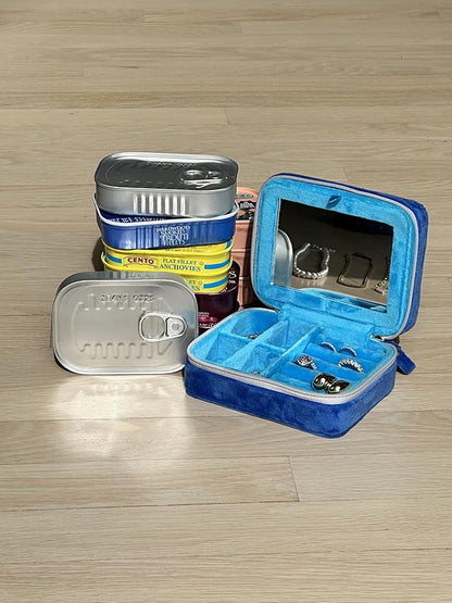 Living Royal Jewelry Travel Case – Portable Box with Mirror and Zipper for Rings, Necklaces, Earrings, Bracelets (Sardine)