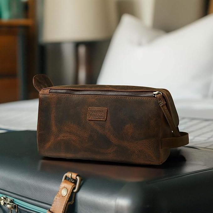 LEATHER VILLAGE Premium Leather Travel Toiletry Bag - Water-Resistant Dopp Kit for Toiletries, Large Shaving Bag & Bathroom Organizer - Gift for Men & Women - Rustic Brown