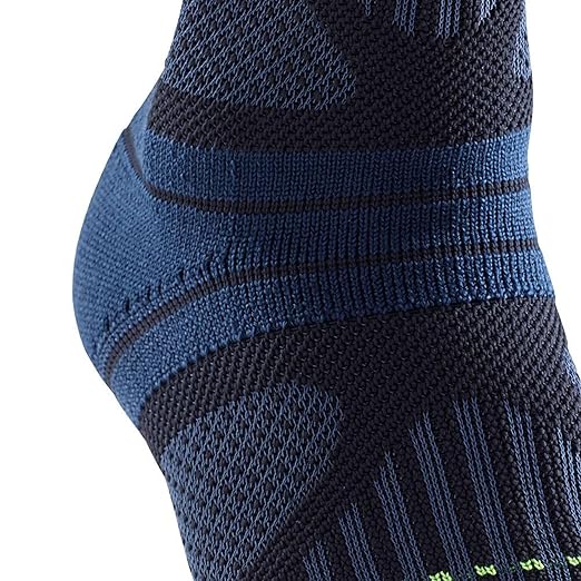 Bauerfeind Sports Ankle Support Dynamic - Ankle Compression Sleeve for Freedom of Movement - 3D AirKnit Fabric for Breathability - Premium Quality & Washable (XS, Black)