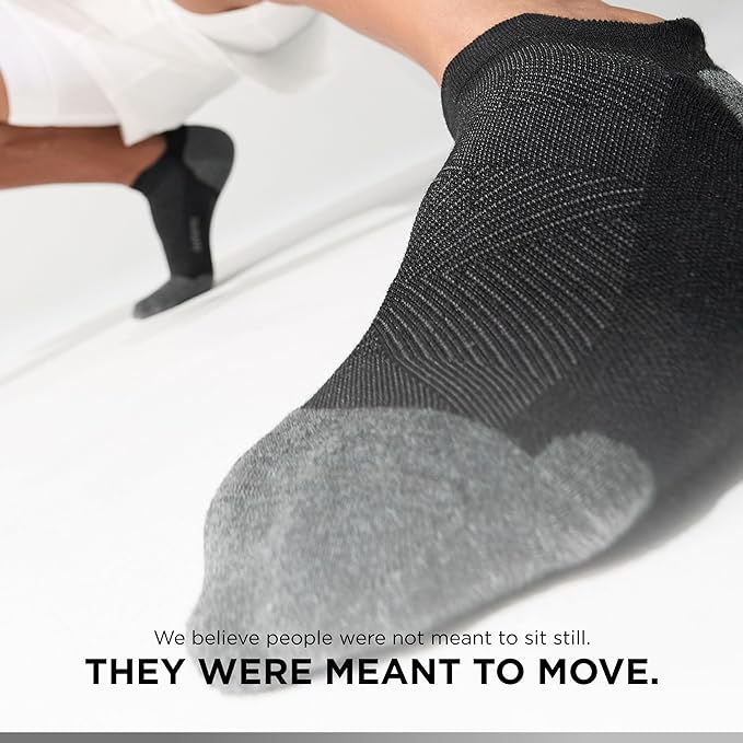 Feetures Elite Max Cushion No Show Tab Ankle Socks - Sport Sock with Targeted Compression