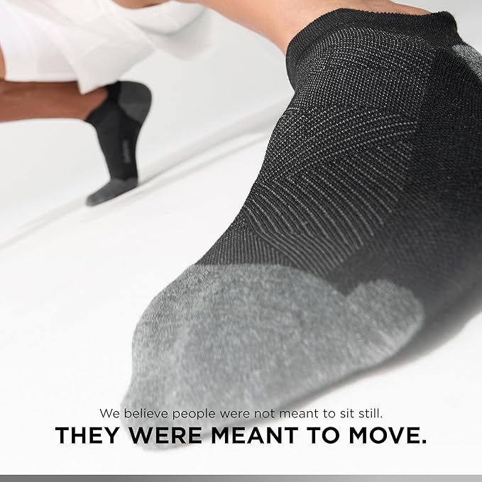 Feetures Elite Max Cushion No Show Tab Ankle Socks - Sport Sock with Targeted Compression