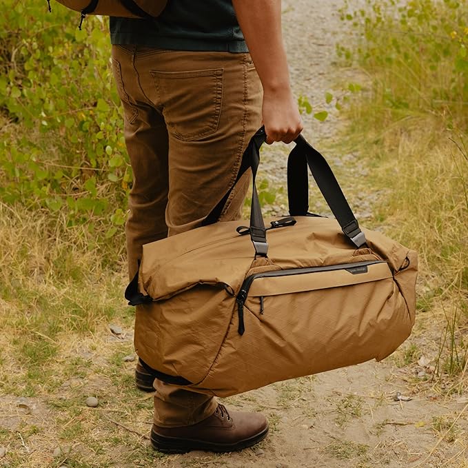 Peak Design Travel Duffel, Extra-Wide Single Zip Access, Weatherproof Shell, 4 External Pockets, Fits Packing Cubes & Camera Cubes, Ideal for Weekend Trips, Versatile Duffel Bag for Travel