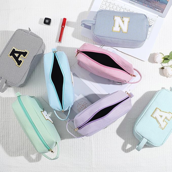 YOOLIFE Graduation Gifts for Girls Teen Girls - Monogrammed Initial Blue Makeup Bag, Graduation Party Favor, Personalized Preppy Stuff Dance Gifts for Teen Girls Kids, Birthday Gifts for Girls D