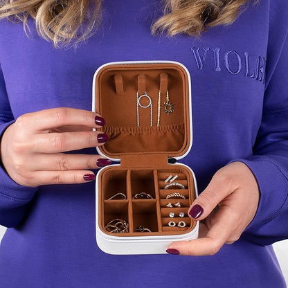 Custom Leather Jewelry Box w/Name & Birth Flower Month - Birthday Gifts for Women, Personalized Jewelry Travel Case - Customized Jewelry Organizer Box, Mom Birthday Gifts - White