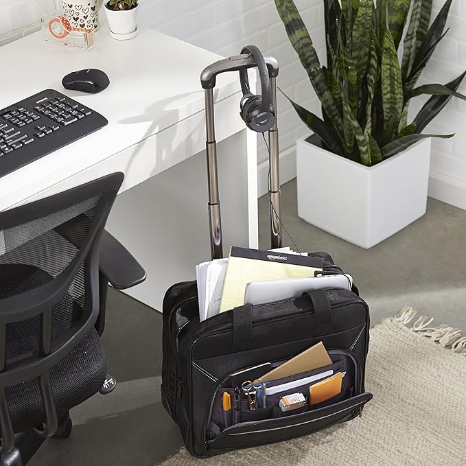Amazon Basics Rolling Laptop Case, 15.6 in, Black