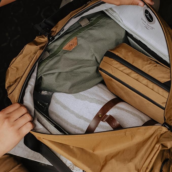 Peak Design Travel Duffel, Extra-Wide Single Zip Access, Weatherproof Shell, 4 External Pockets, Fits Packing Cubes & Camera Cubes, Ideal for Weekend Trips, Versatile Duffel Bag for Travel