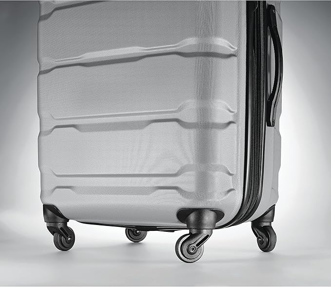 Samsonite Omni PC Hardside Expandable Luggage with Spinner Wheels, Silver, 3-Piece Set (20/24/28)